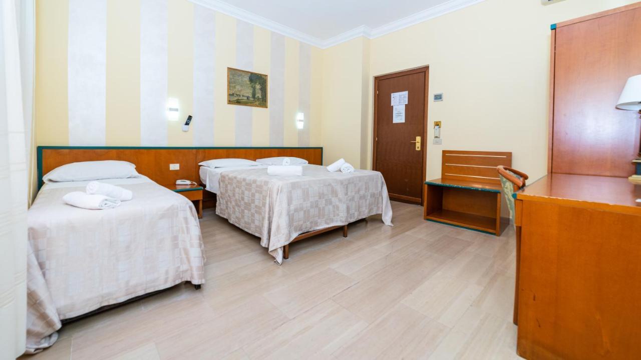 Hotel Center 3 Рим Экстерьер фото