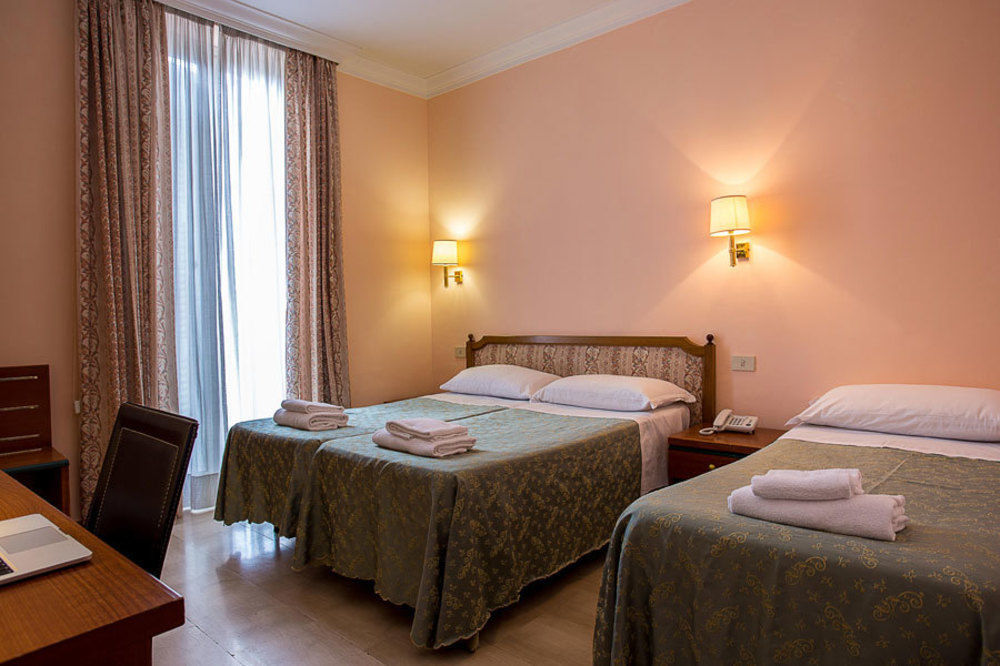 Hotel Center 3 Рим Экстерьер фото