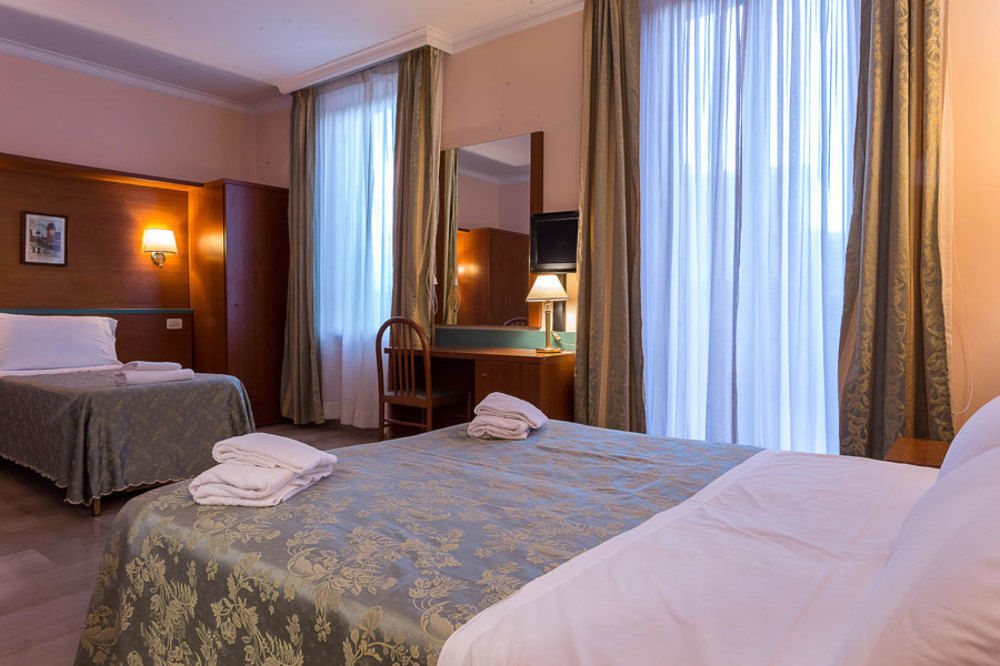 Hotel Center 3 Рим Экстерьер фото